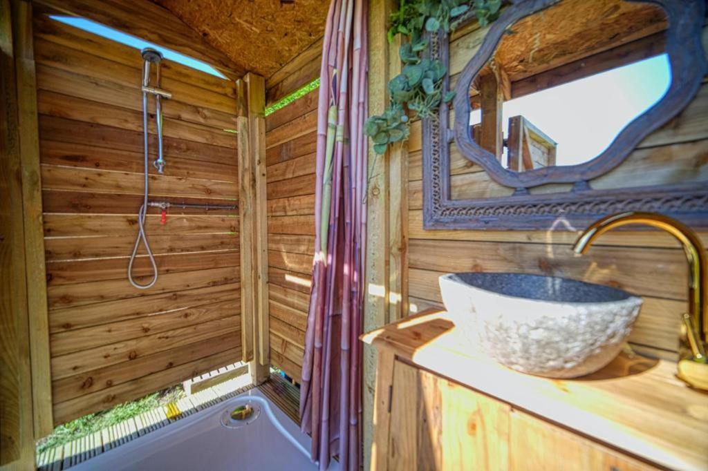 Wild Retreat Hotel Cawston Bagian luar foto